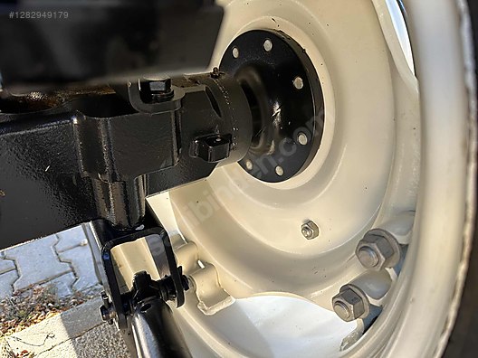 Machinery / Agricultural Machines / Tractors / New Holland / TT4.50