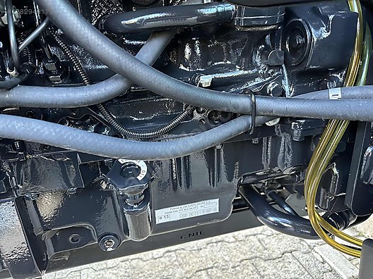 Machinery / Agricultural Machines / Tractors / New Holland / TT4.50