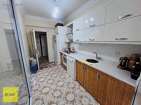 DEĞİŞİM'DEN KARATAŞ MERKEZDE SİTE İÇİ 2 BALKONLU SATILIK 2+1