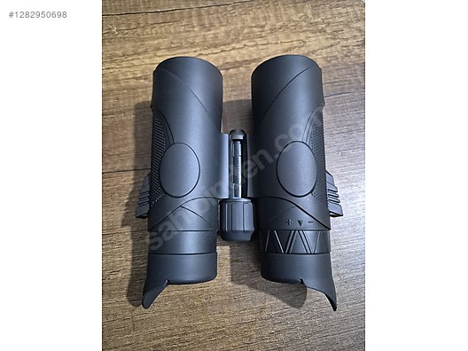 Used & Brand New Items / Cameras & Photographic Equipment / Binoculars