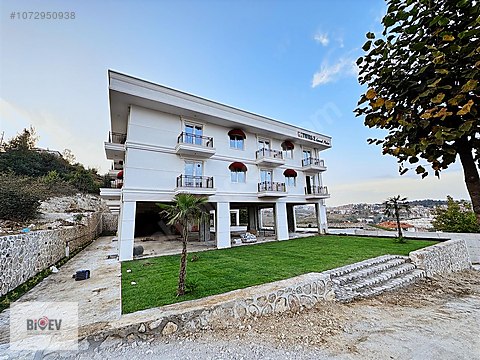 İNŞAAT FİRMASINDAN ÜNİVERSİTE CAD. ÜZERİ APART...