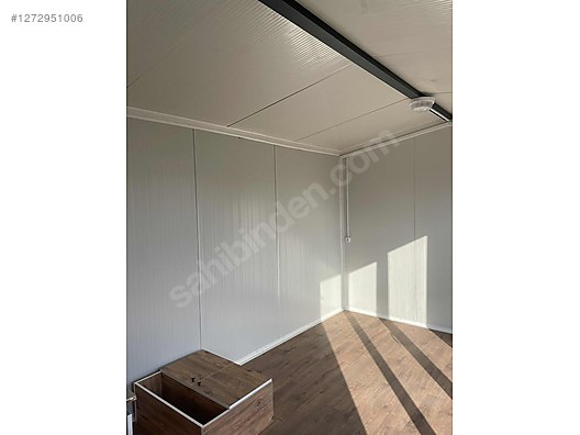 Machinery / Industrial / Containers & Cabins / Containers