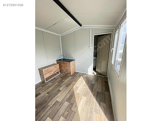 Machinery / Industrial / Containers & Cabins / Containers