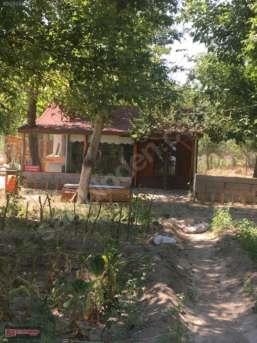 50EMLAK TAN NAR ÖZLERİNDE BAĞ EVİ BULUNAN HOBİ BAHÇESİ Satılık Arsa