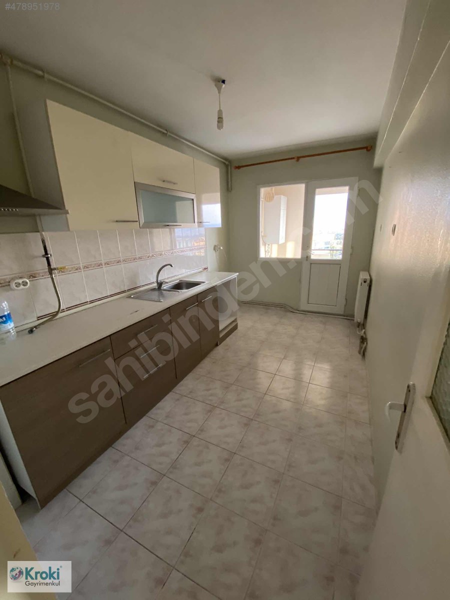 Bornova Koleji Yakını Nezih Sitede 3+1 Kiralık Daire Kiralık Daire