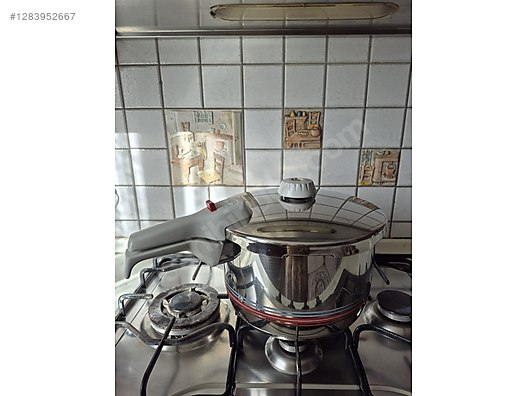 Used & Brand New Items / Home Decor / Kitchen Utensils / Pressure Cookers