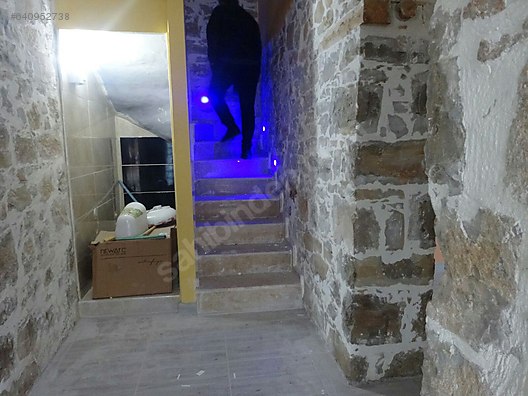 GÜMÜLDÜR ÜRKMEZ PAYAMLI KÖYÜNDE 5+1TAȘ EV Satılık Müstakil Ev