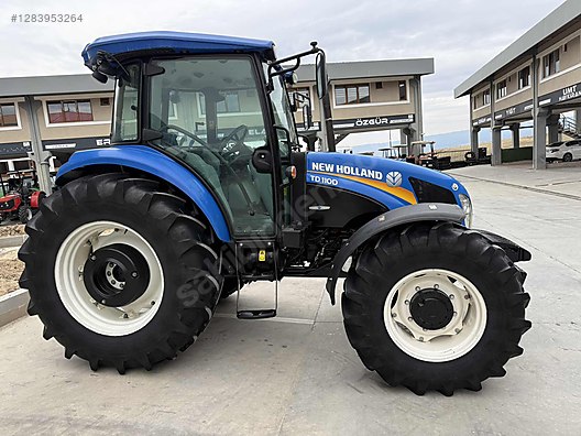 Machinery / Agricultural Machines / Tractors / New Holland / TD110D