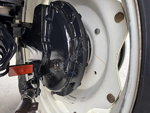 Machinery / Agricultural Machines / Tractors / New Holland / TD110D