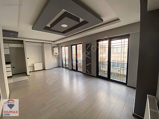 REMAX LEON Fatih Sultan Mehmet Mahallesi nde 2+1 Satılık Daire #1286953308