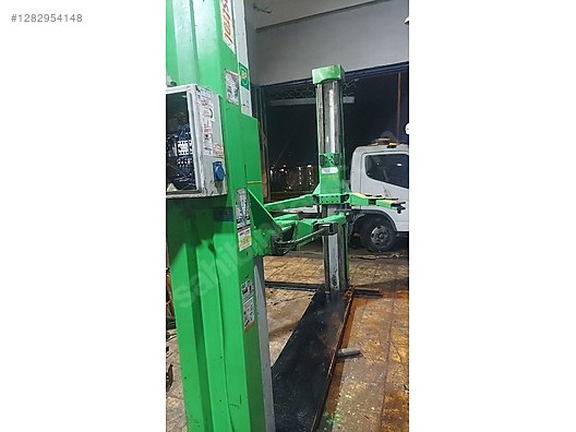 Araç Liftleri - Otomotiv Endüstri Makineleri