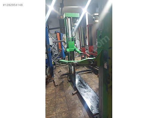 Araç Liftleri - Otomotiv Endüstri Makineleri