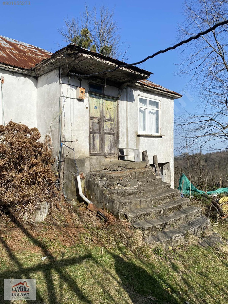 ORDU RERŞEMBEDE 20600M2 ÜZERİNDE ESKİ EVİ OLAN FINDIK BAHÇESİ Satılık