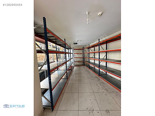 Machinery / Industrial / Shelving Systems & Product Displays / Shelves & Display Shelves