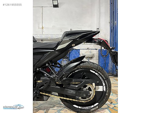 Bajaj Pulsar RS 200 motorsiklet