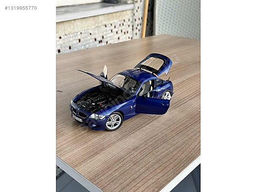Kyosho Diecast Model 1:18 BMW Araba - 1319955770