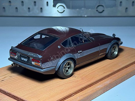 Ignition Model Diecast Model 1:18 Nissan Araba - 1309955771