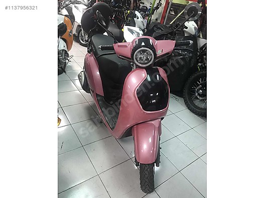 barbie motor scooter