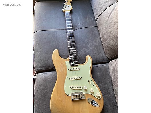 İkinci El ve Sıfır Alışveriş / Müzik / Müzik Aletleri / Telli Çalgılar / Gitar / Elektro