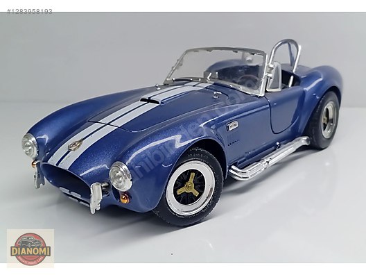 Road Signature Diecast Model 1:18 Ford Araba