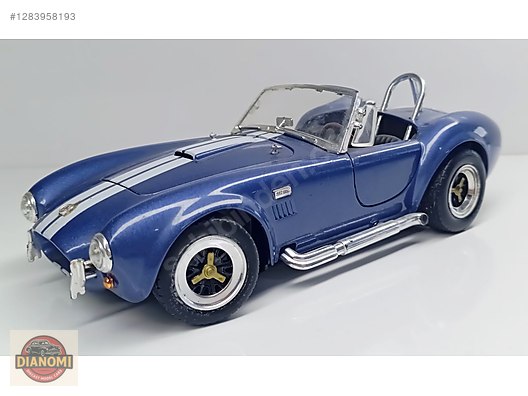 Road Signature Diecast Model 1:18 Ford Araba