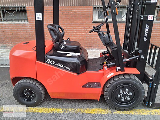 Machinery / Industrial / Carrying & Stacking Equipment / Forklifts / For Sale / Mekar