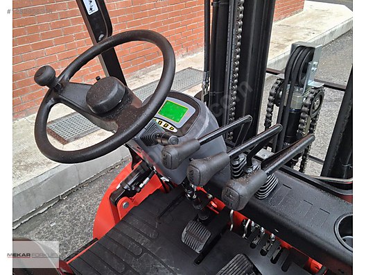 Machinery / Industrial / Carrying & Stacking Equipment / Forklifts / For Sale / Mekar