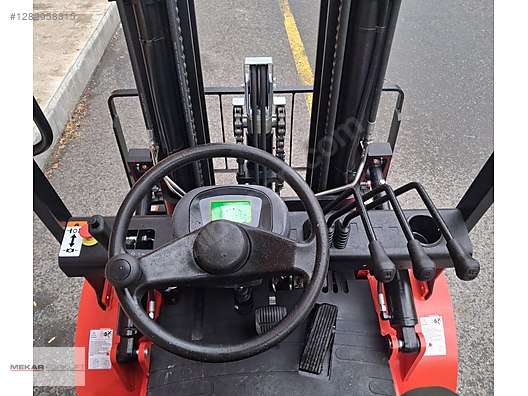 Machinery / Industrial / Carrying & Stacking Equipment / Forklifts / For Sale / Mekar