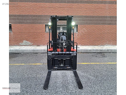 Machinery / Industrial / Carrying & Stacking Equipment / Forklifts / For Sale / Mekar