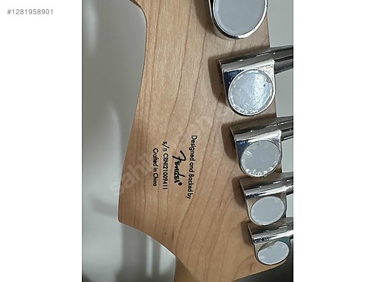 Squier Elektro Gitar