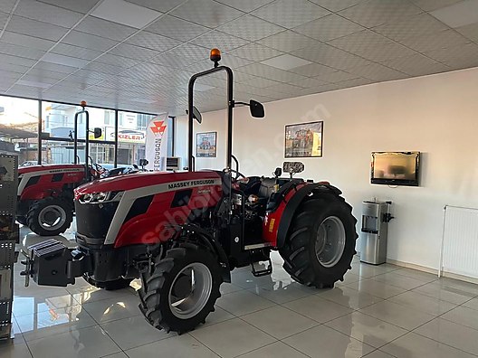 Machinery / Agricultural Machines / Tractors / Massey Ferguson / 3FR.75