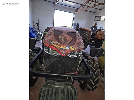 Machinery / Agricultural Machines / Tractors / Massey Ferguson / 3FR.75