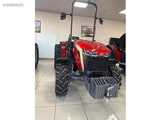 Machinery / Agricultural Machines / Tractors / Massey Ferguson / 3FR.75