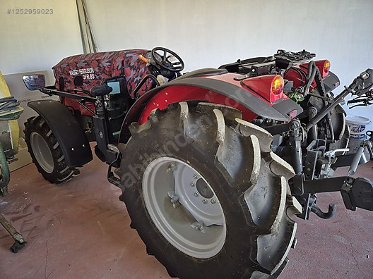 Machinery / Agricultural Machines / Tractors / Massey Ferguson / 3FR.75