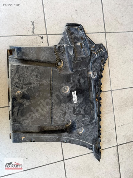 BMW 5 Serisi Tampon Braketi (Arka)