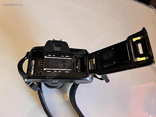 Used & Brand New Items / Cameras & Photographic Equipment / Analogue Film Cameras / 35 mm SLR / Nikon