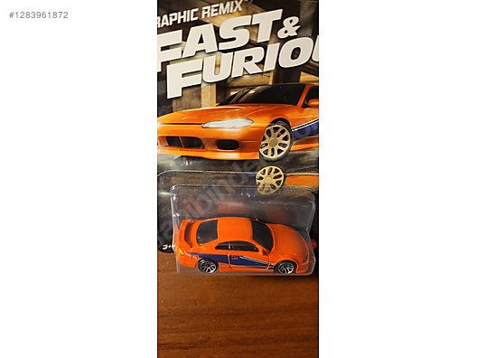 Hot Wheels Diecast Model 1:64 Nissan Araba