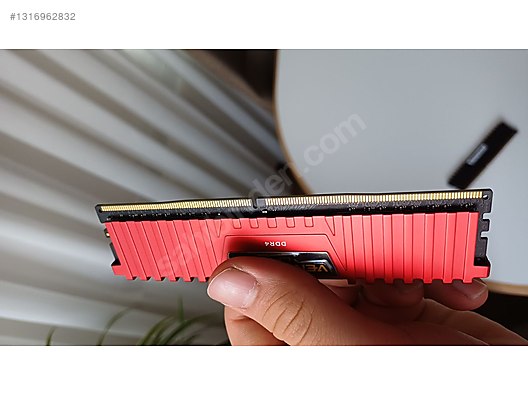 Corsair Vengeance LPX 16GB (2x8GB) DDR4 2400MHz CL16 RAM Seti