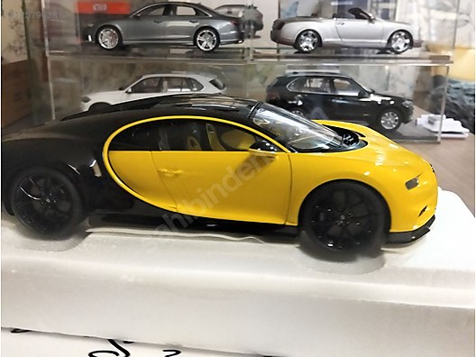 Autoart Diecast Model 1:18 Bugatti Araba