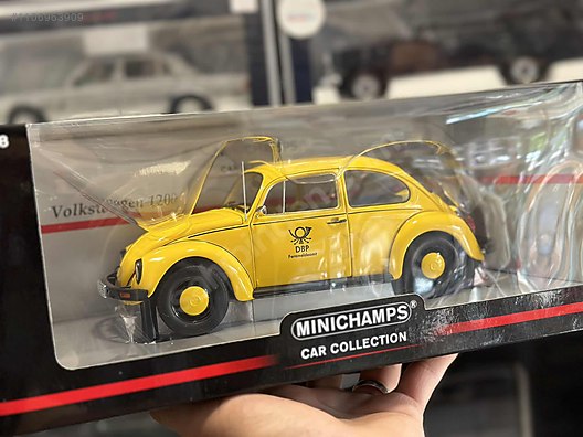 Minichamps Diecast Model 1:18 Volkswagen Araba - 1106963909