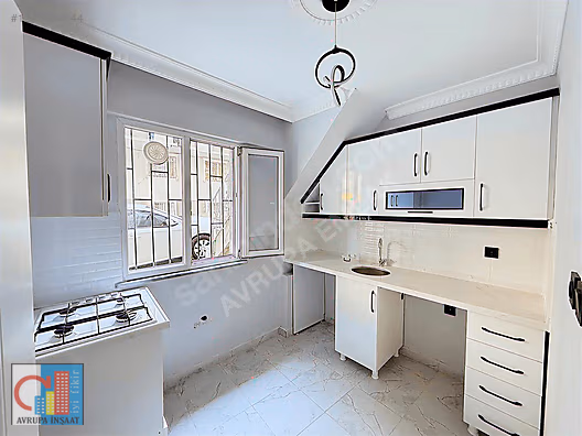 AVRUPA EMLAK'TAN SIFIR AYARINDA SATILIK BALKONLU KOT 1 DAİRE #1273964244