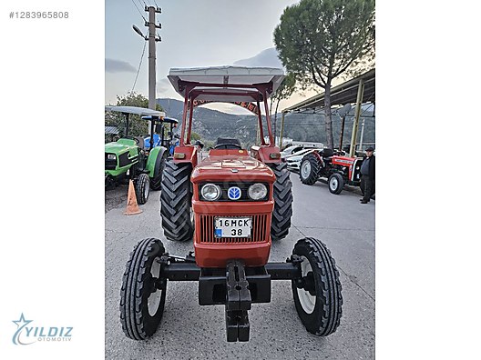 Machinery / Agricultural Machines / Tractors / New Holland / 54C