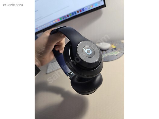 Beats Studio Pro Kulak Üstü Bluetooth Kulaklık