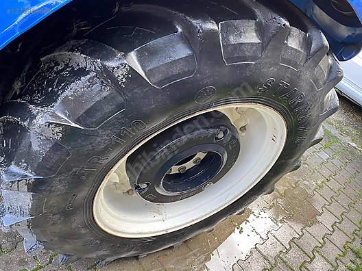 Machinery / Agricultural Machines / Tractors / New Holland / T4.65