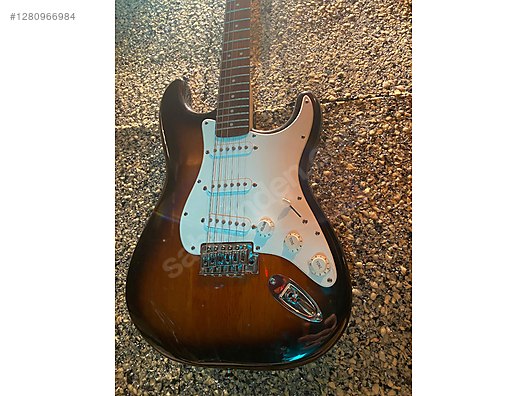 Squier Elektro Gitar