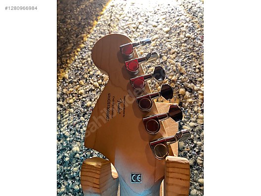 Squier Elektro Gitar