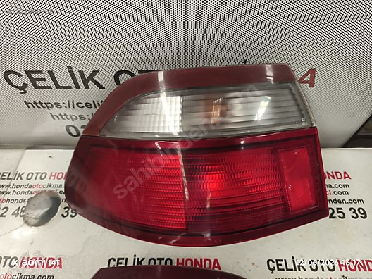 たつ　リヤ Otomobil & Arazi Aracı / Elektrik / Mazda 626 sedan kasa arka stop
