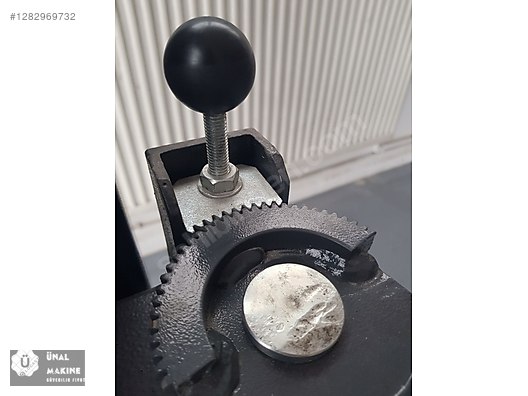 Machinery / Industrial / Industrial Machines / Automotive