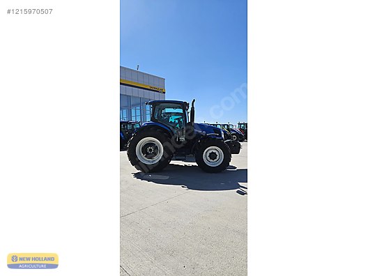 Machinery / Agricultural Machines / Tractors / New Holland / TR6.120