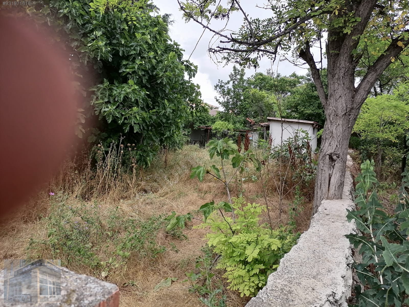 SATILIK SİNAN KÖYDE 694 METRE ARSA İÇERİSİNDE KÖY EVİ VE GARAJ